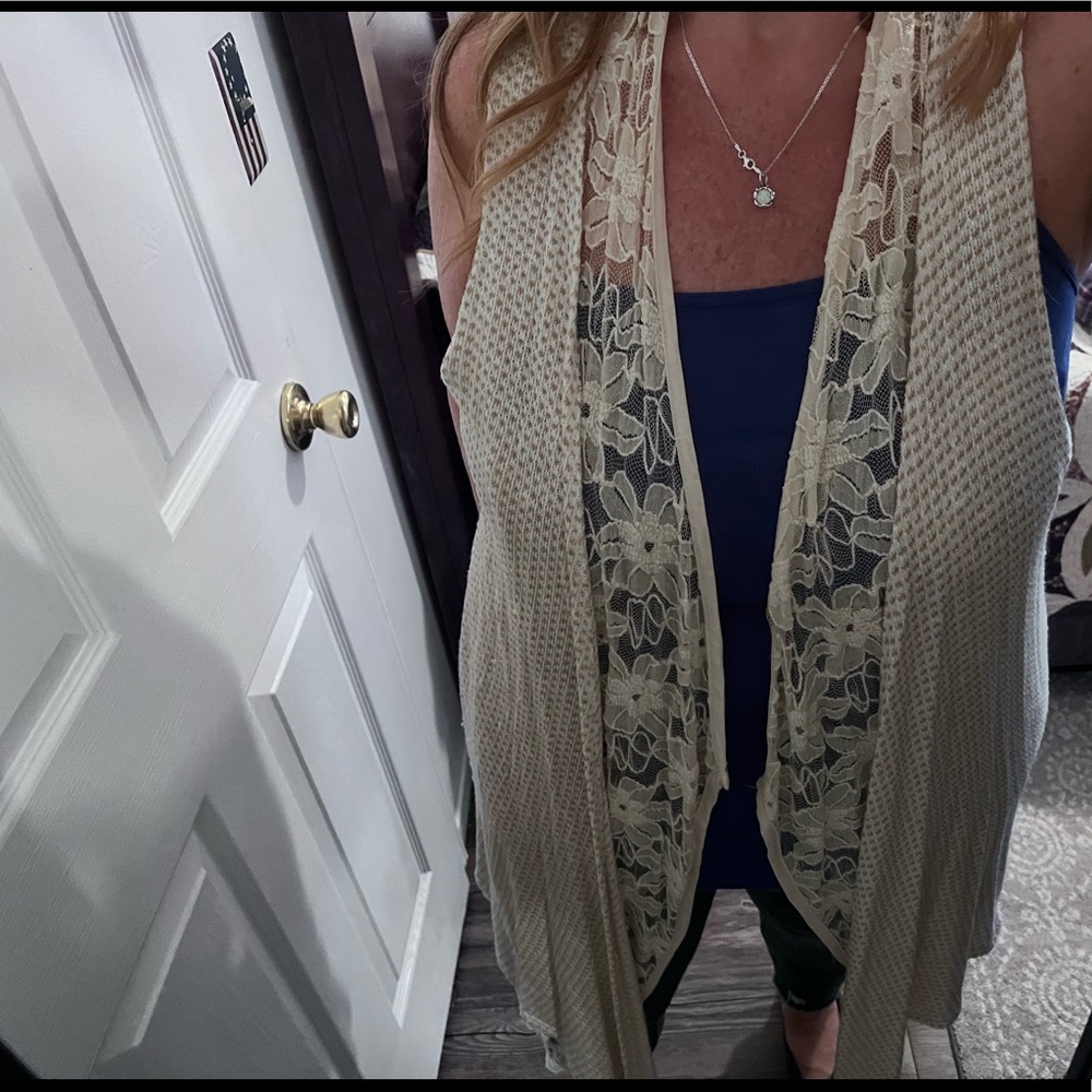 Entro sweater and lace vest